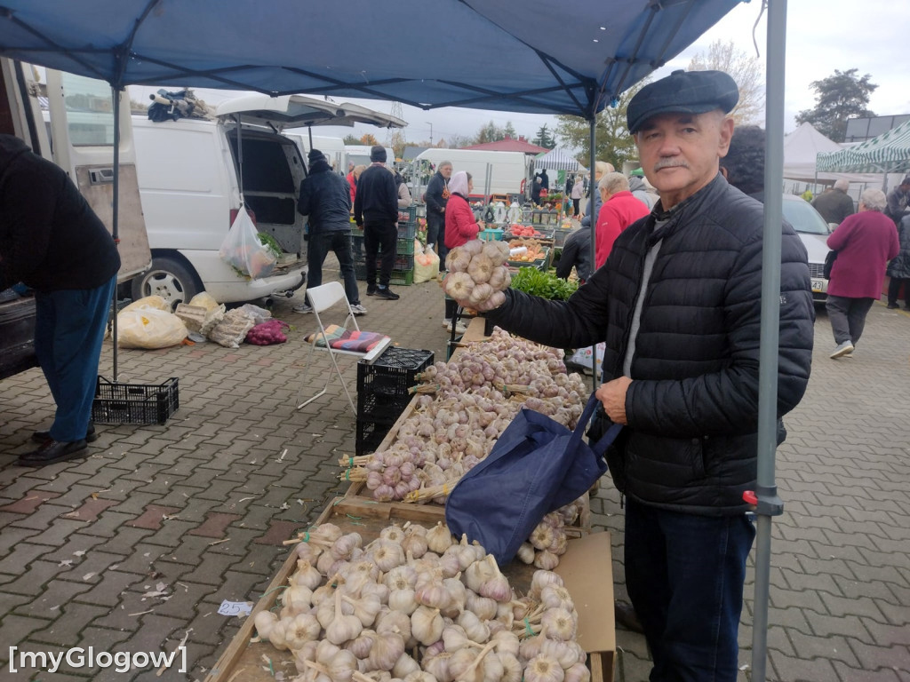 Ceny warzyw i owoców na targu w Głogowie