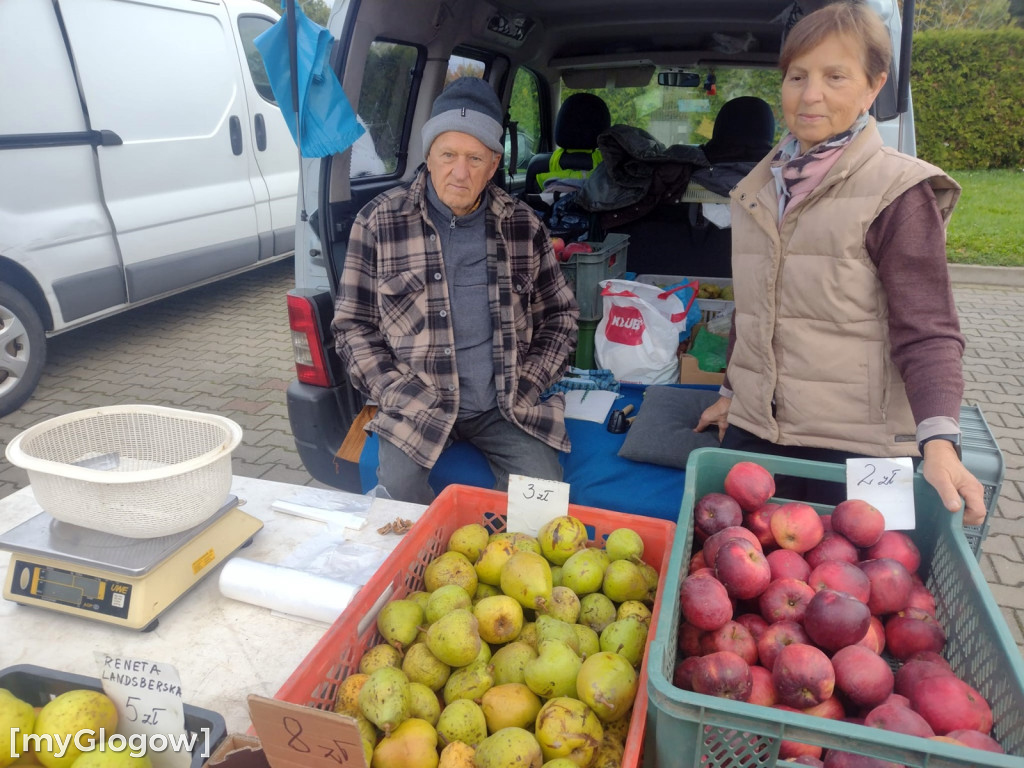 Ceny warzyw i owoców na targu w Głogowie