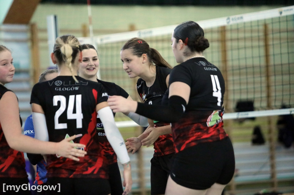 Udana inauguracja sezonu głogowskich siatkarek