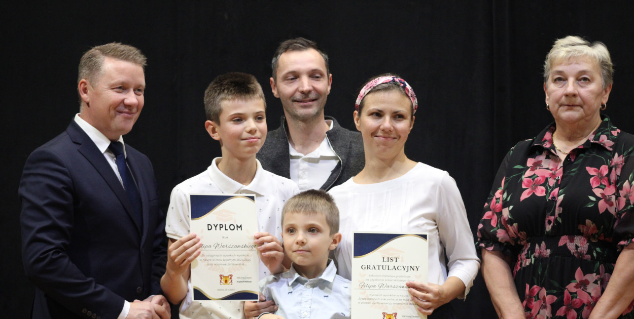 Zdolni uczniowie nagrodzeni za naukę i zachowanie