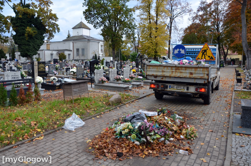 Przygotowania na cmentarzu przy ul. Legnickiej