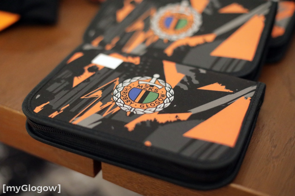 Piłkarze Chrobrego Głogów rozdawali autografy