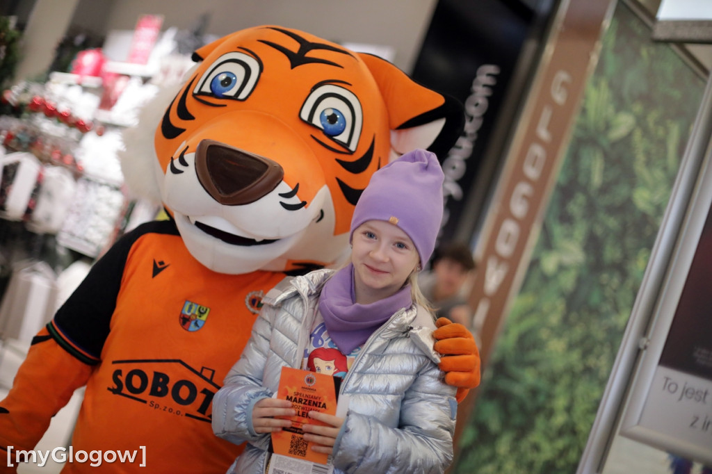 Piłkarze Chrobrego Głogów rozdawali autografy