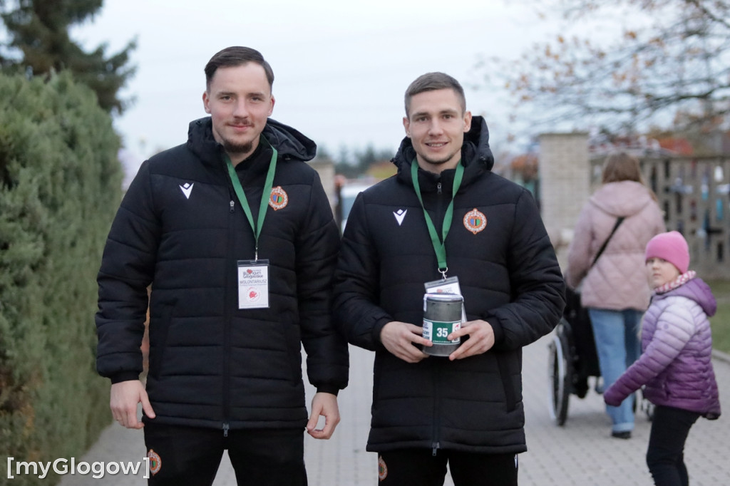 Pomagają harcerze i piłkarze, wszyscy dla fundacji