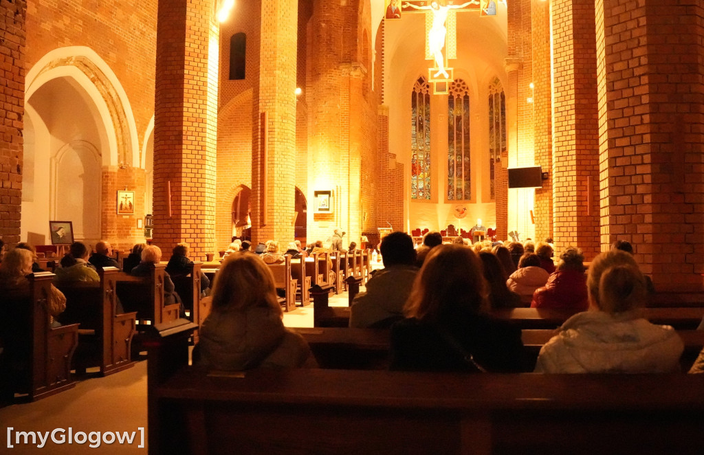 Noc Światła rozbłysła radością w kolegiacie