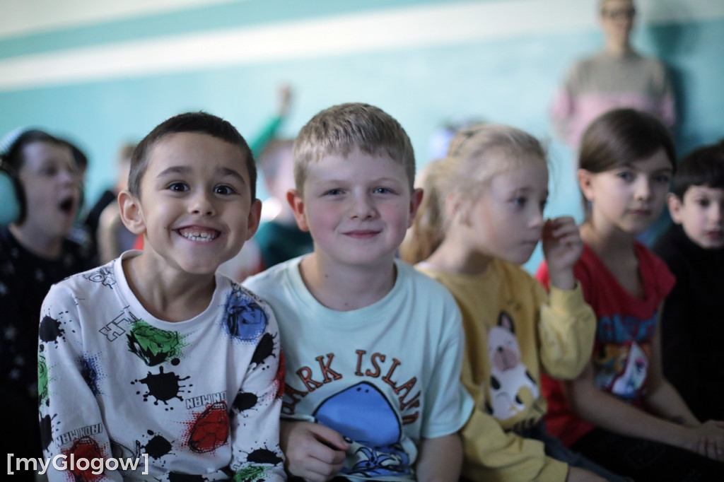 Uczniowie trenowali ze szczypiornistami