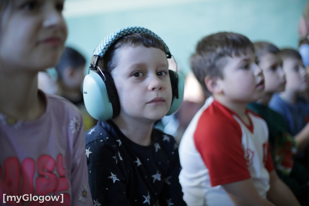 Uczniowie trenowali ze szczypiornistami