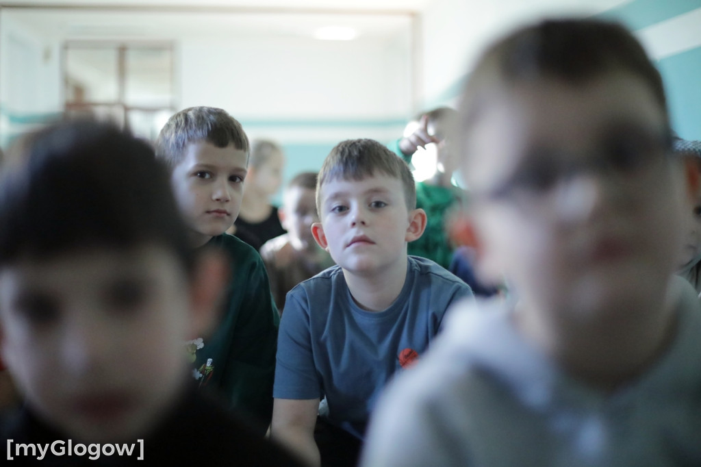 Uczniowie trenowali ze szczypiornistami