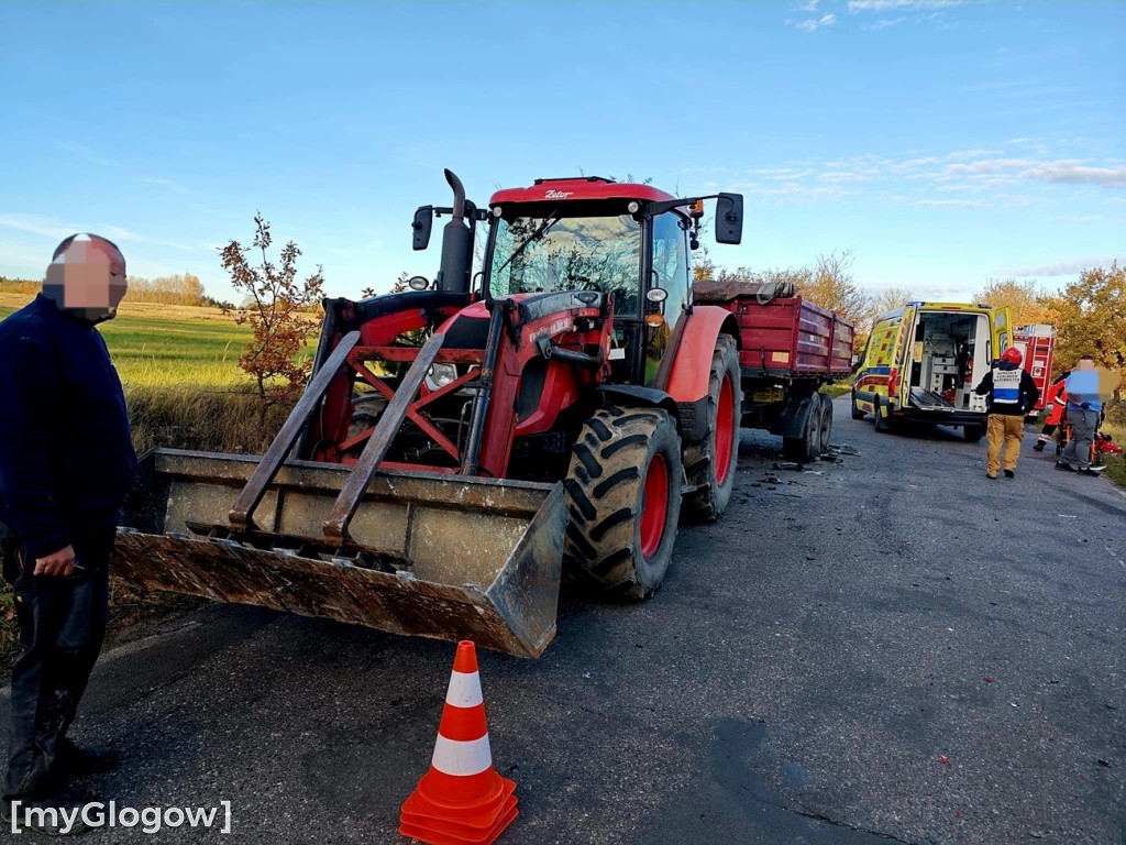 Auto staranowało ciągnik