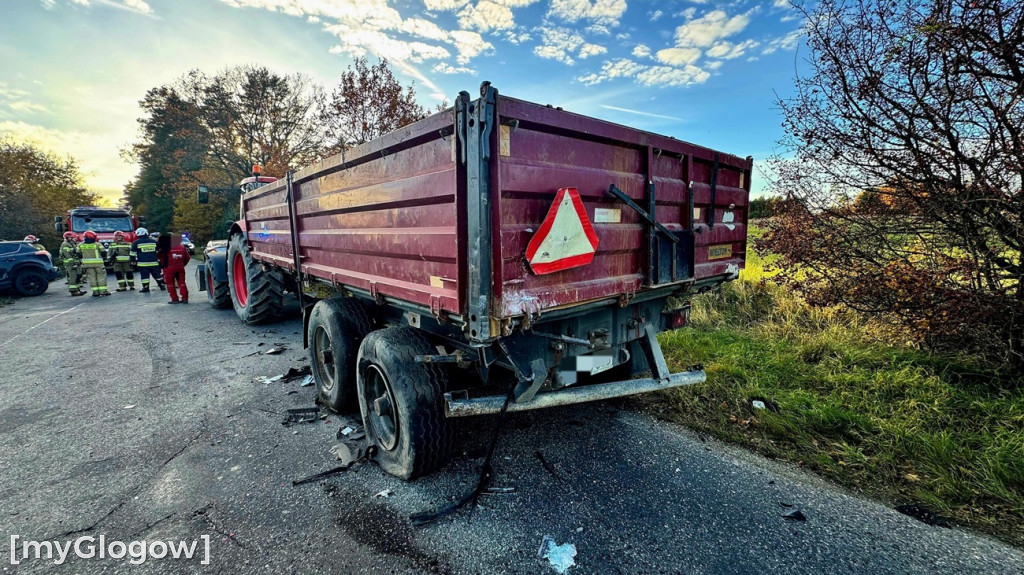 Auto staranowało ciągnik