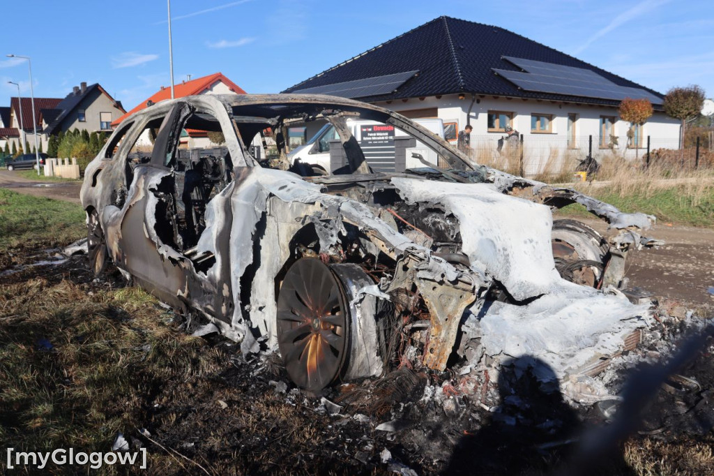 Pożar BMW w Głogowie