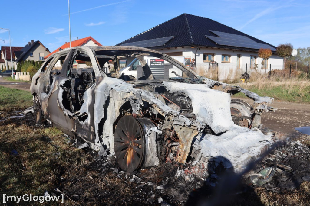 Pożar BMW w Głogowie