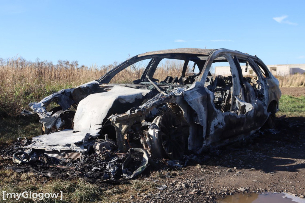 Pożar BMW w Głogowie