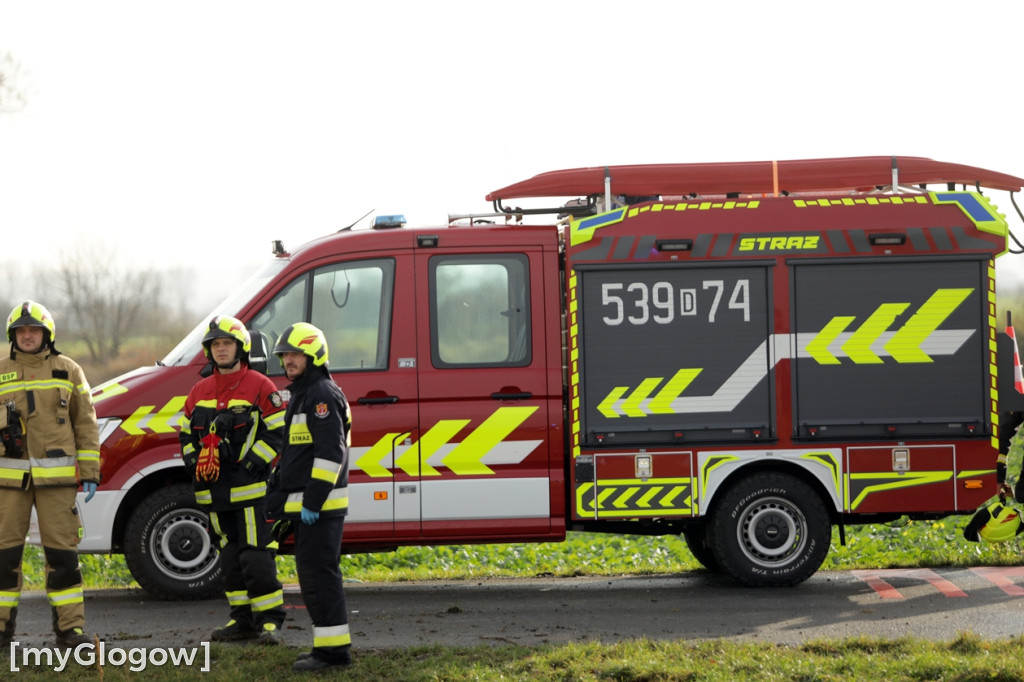 Wypadek na skrzyżowaniu. Trzy osoby poszkodowane