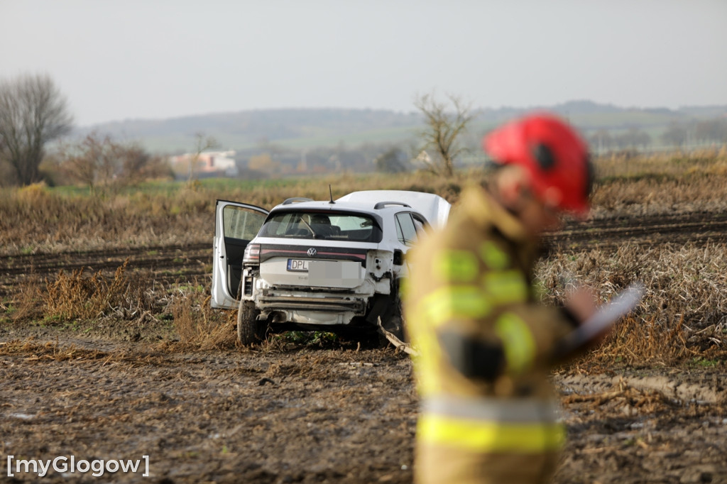 Wypadek na skrzyżowaniu. Trzy osoby poszkodowane