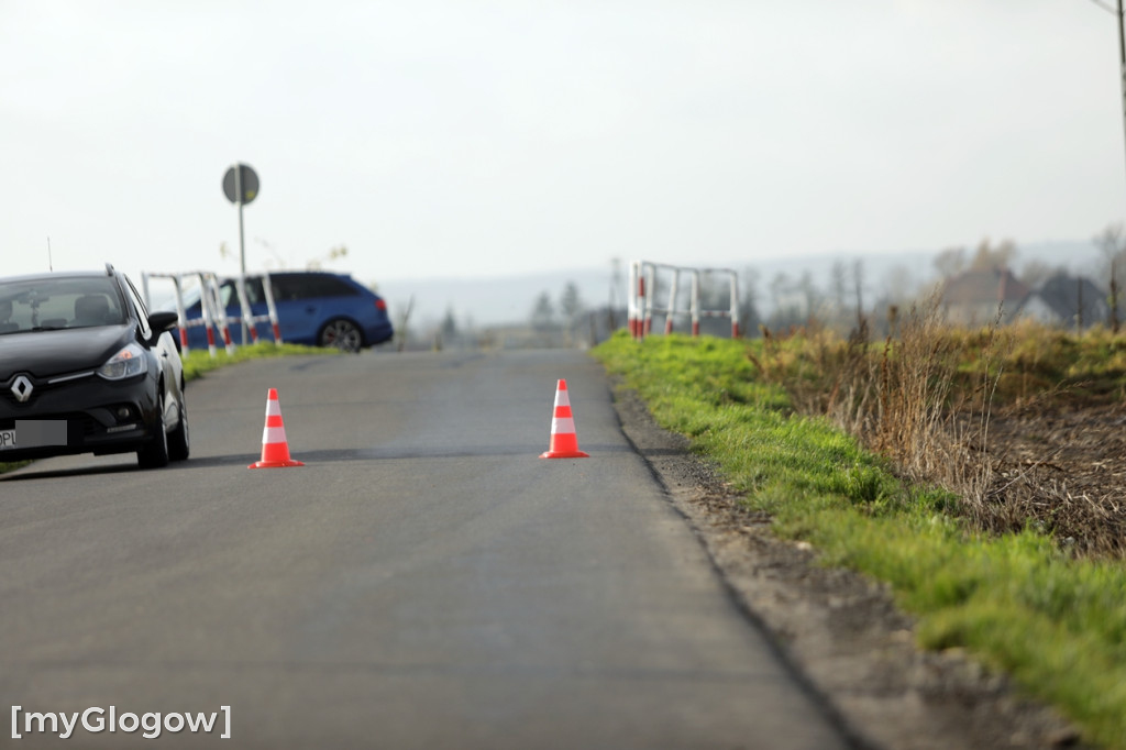 Wypadek na skrzyżowaniu. Trzy osoby poszkodowane