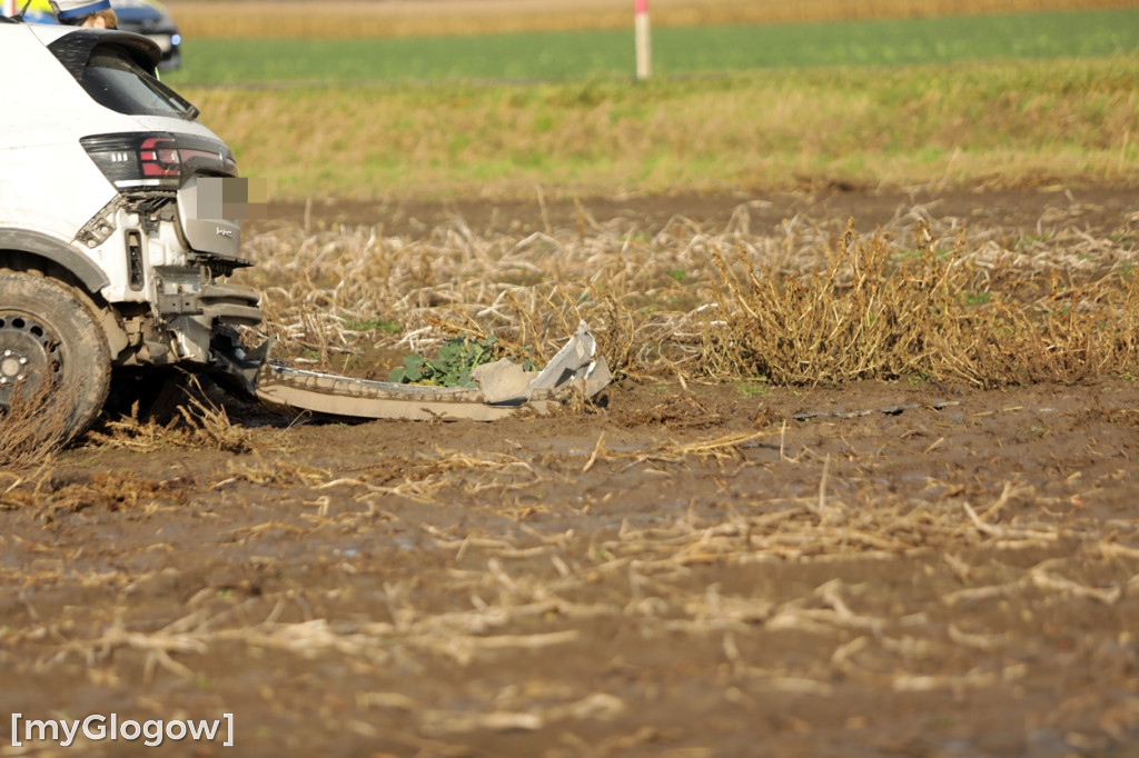 Wypadek na skrzyżowaniu. Trzy osoby poszkodowane