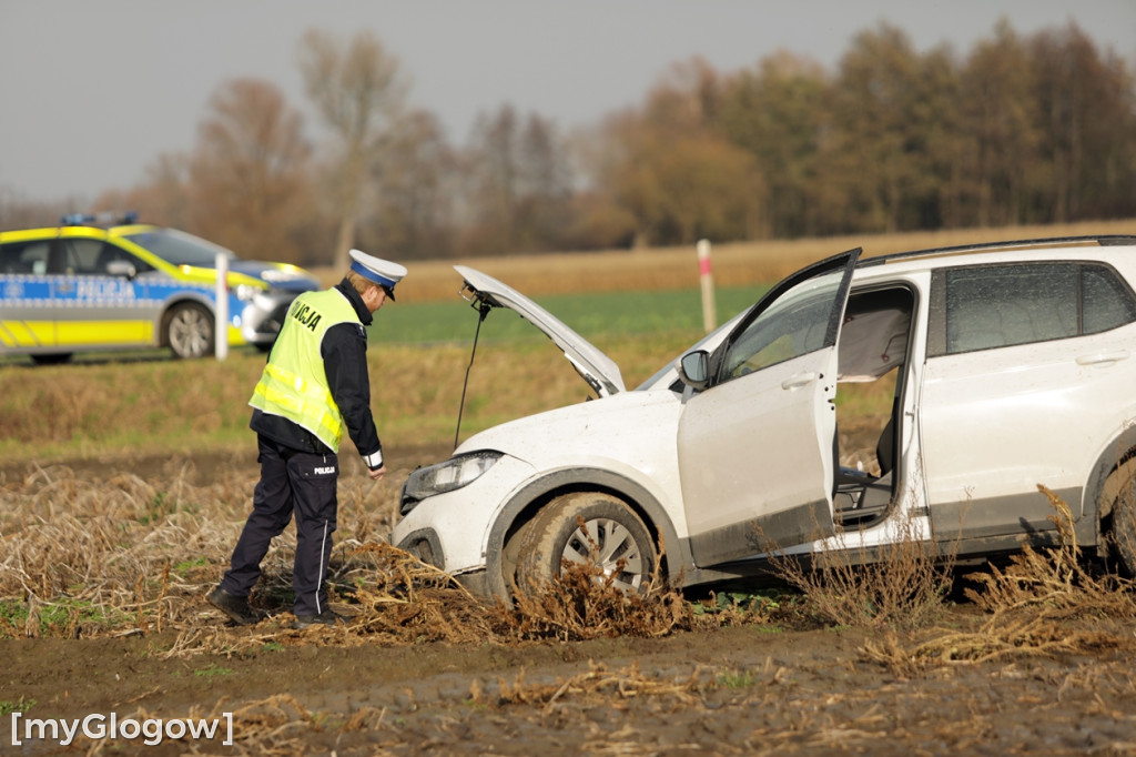 Wypadek na skrzyżowaniu. Trzy osoby poszkodowane