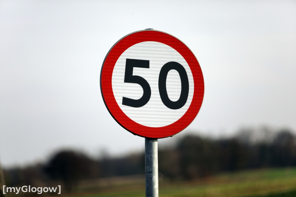 Wypadek na skrzyżowaniu. Trzy osoby poszkodowane