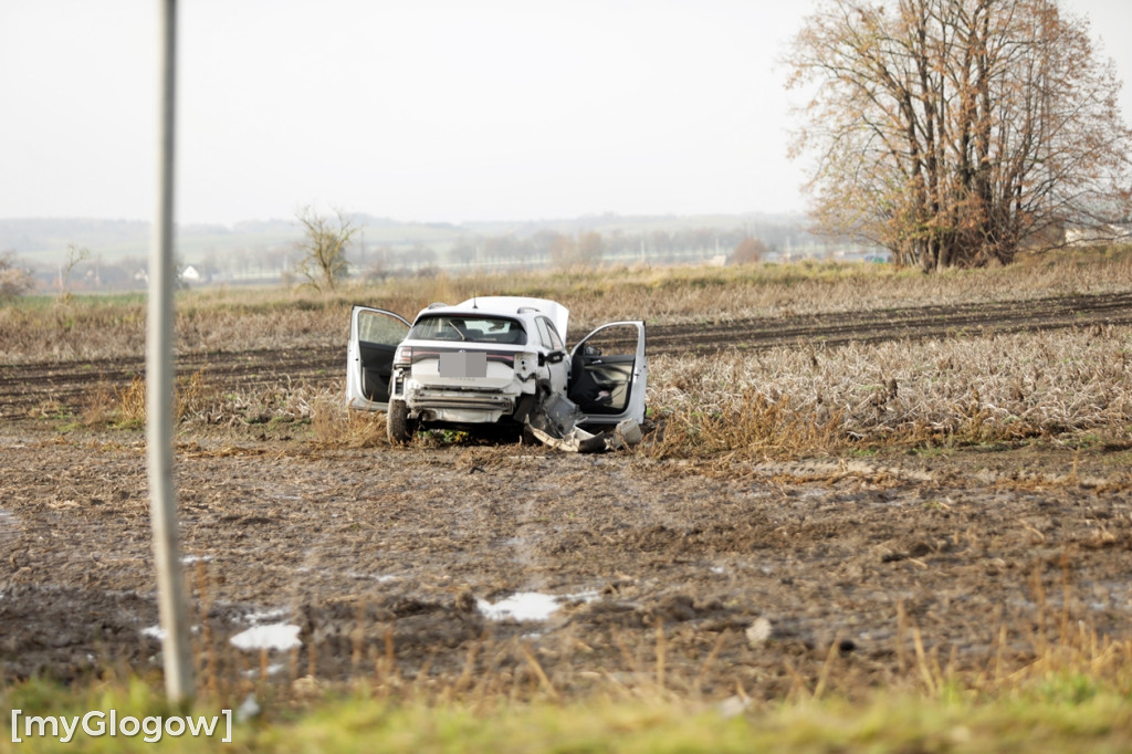 Wypadek na skrzyżowaniu. Trzy osoby poszkodowane