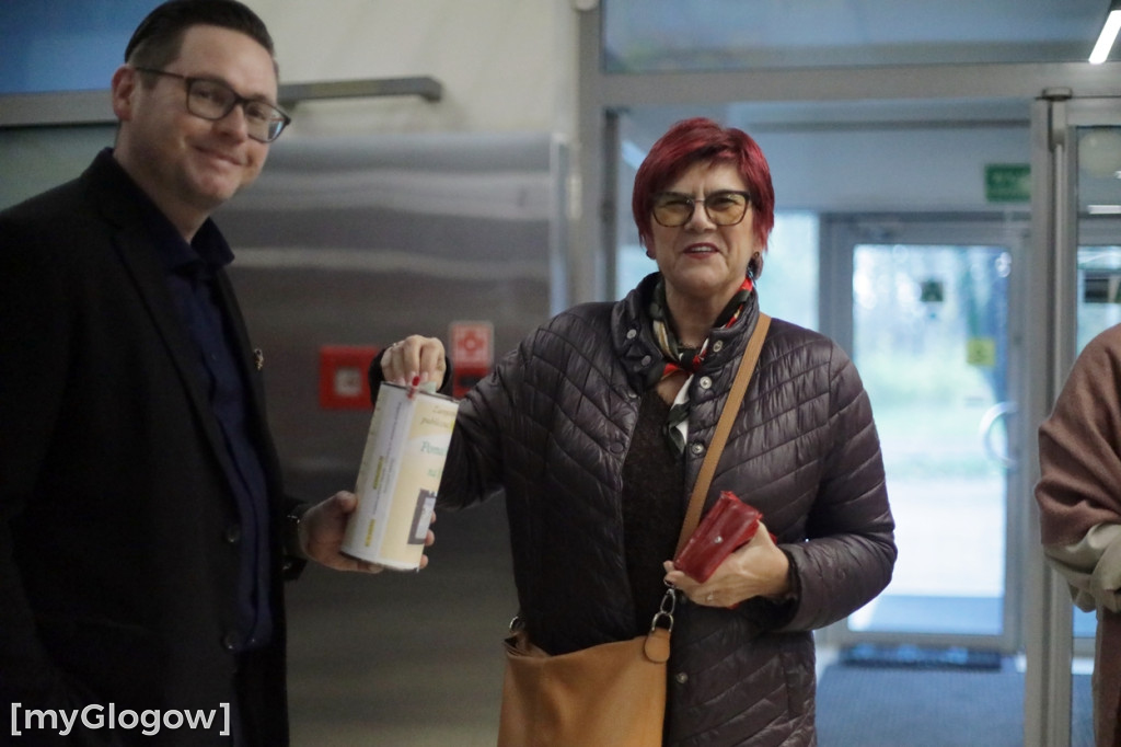 Charytatywny koncert ze zbiórką w tle