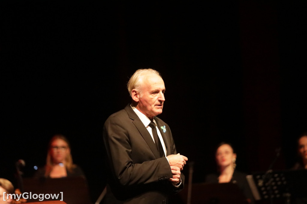 Charytatywny koncert ze zbiórką w tle