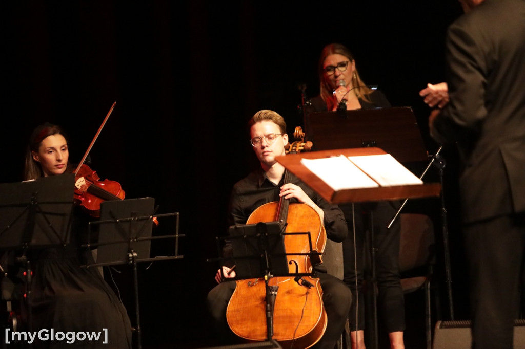 Charytatywny koncert ze zbiórką w tle