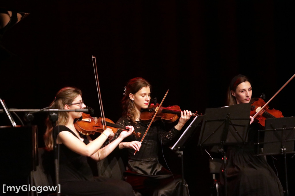 Charytatywny koncert ze zbiórką w tle