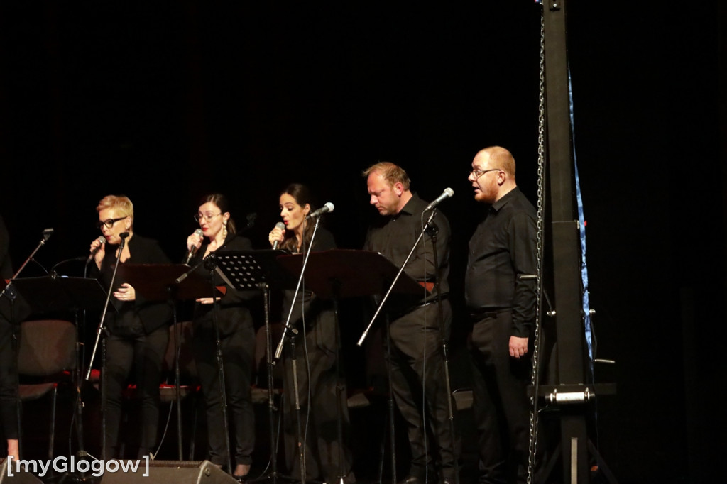 Charytatywny koncert ze zbiórką w tle