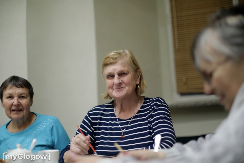 Pieką pyszne pierniki na święto parafii