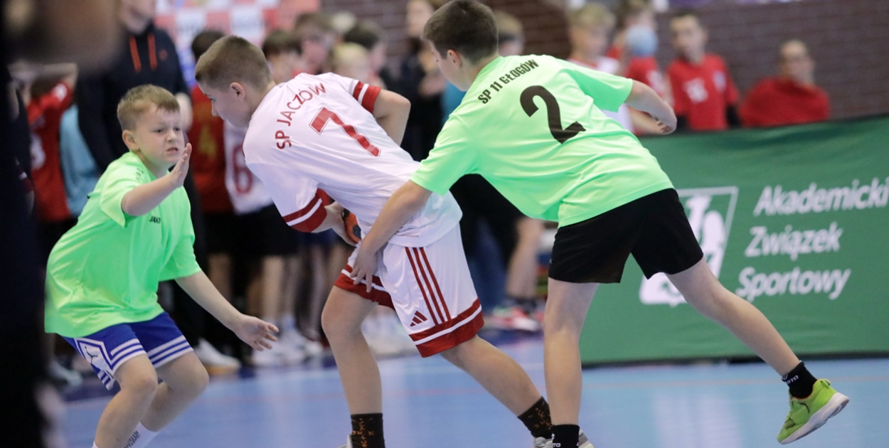 Święto piłki ręcznej! Uczniowie na parkiecie