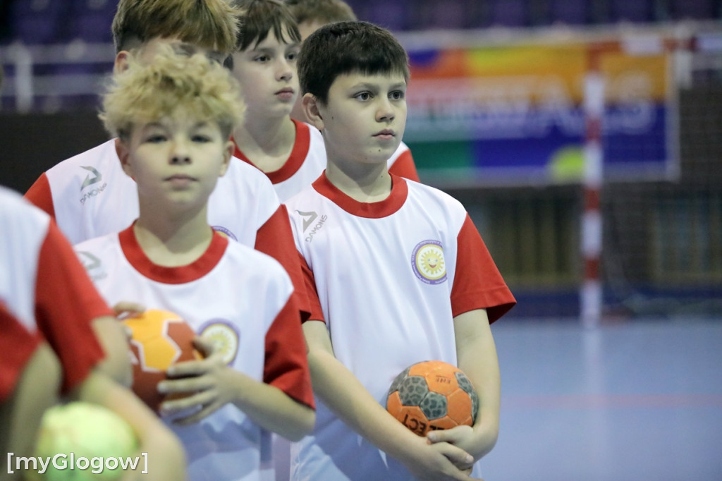 Święto piłki ręcznej! Uczniowie na parkiecie