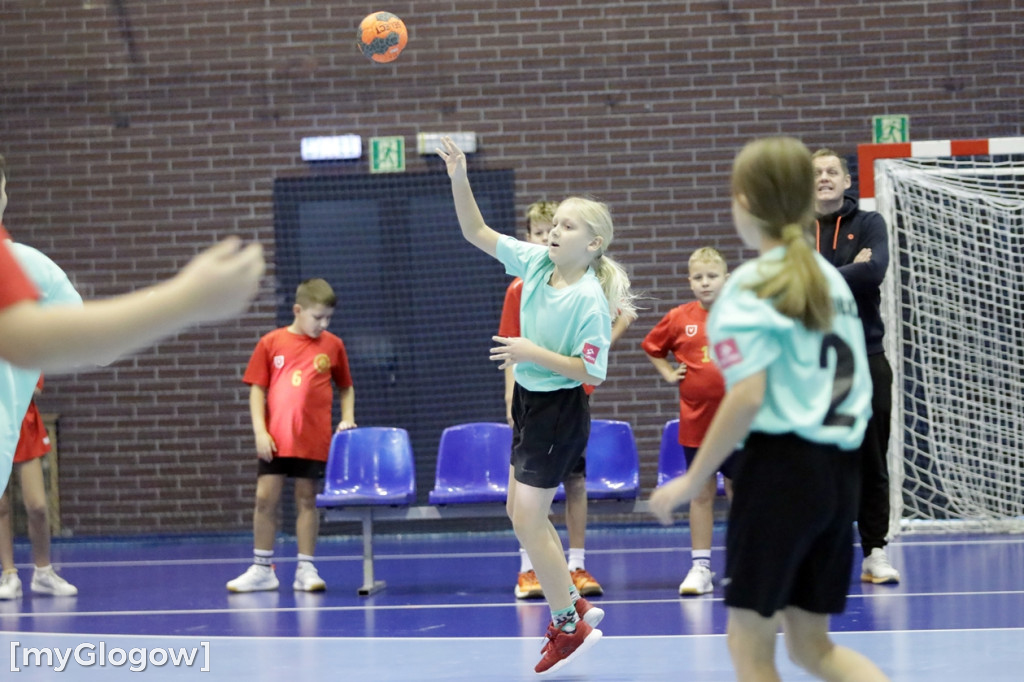 Święto piłki ręcznej! Uczniowie na parkiecie