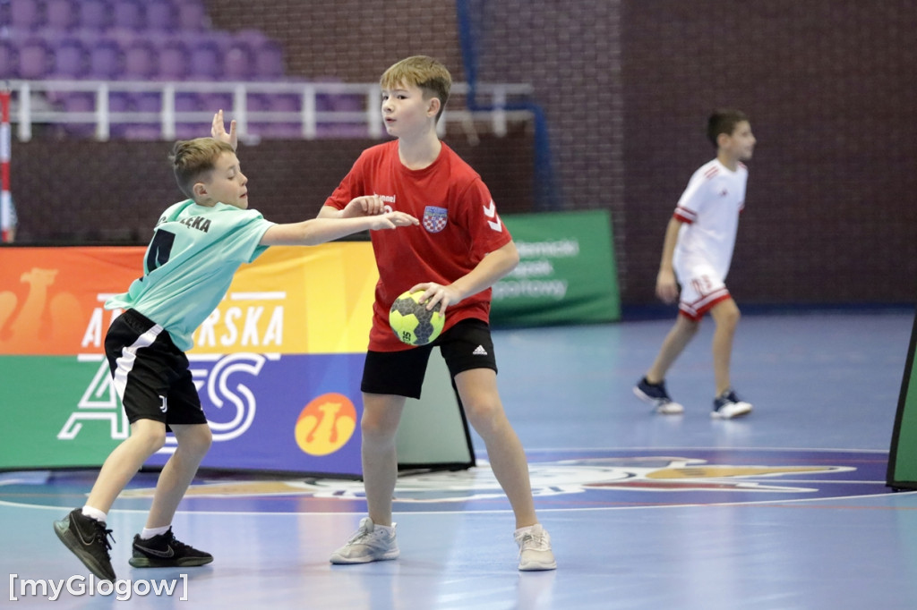 Święto piłki ręcznej! Uczniowie na parkiecie