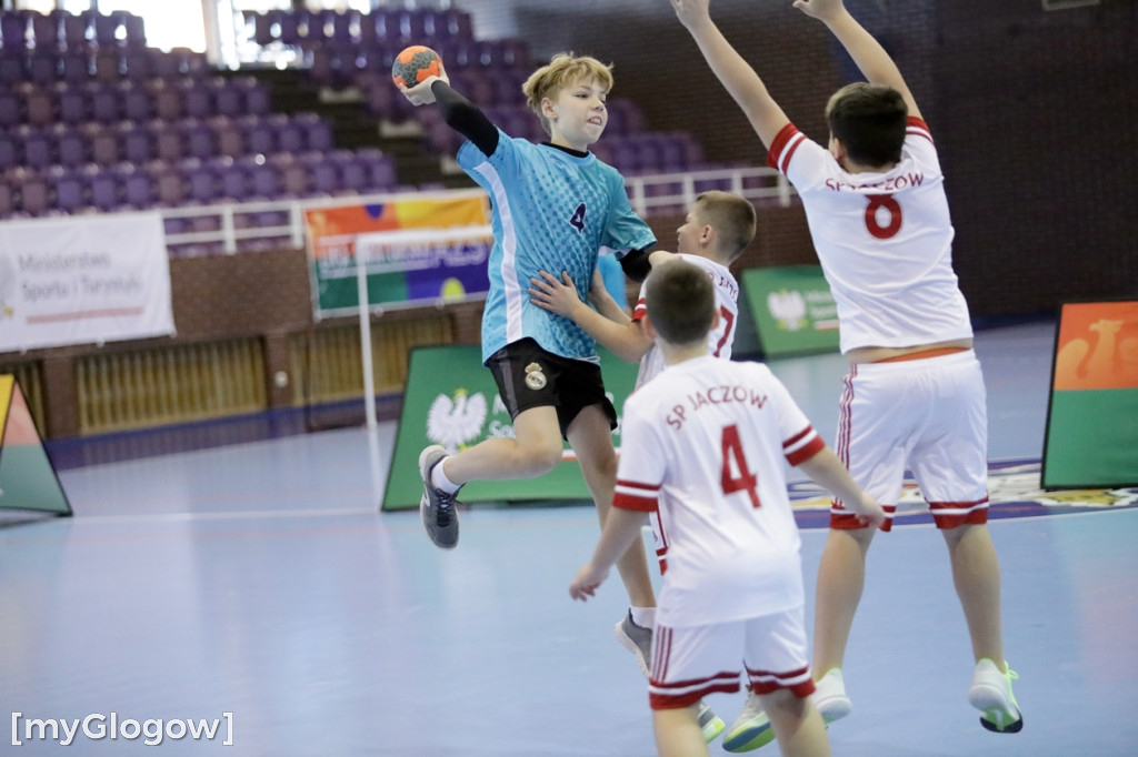 Święto piłki ręcznej! Uczniowie na parkiecie