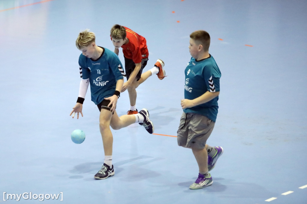 Święto piłki ręcznej! Uczniowie na parkiecie