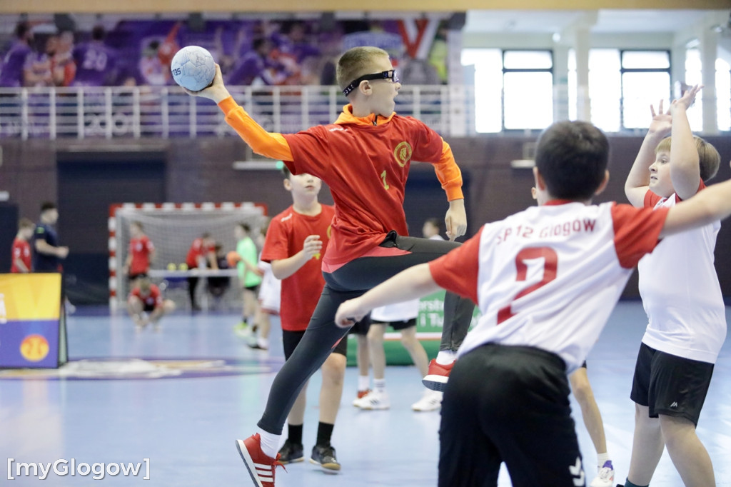 Święto piłki ręcznej! Uczniowie na parkiecie