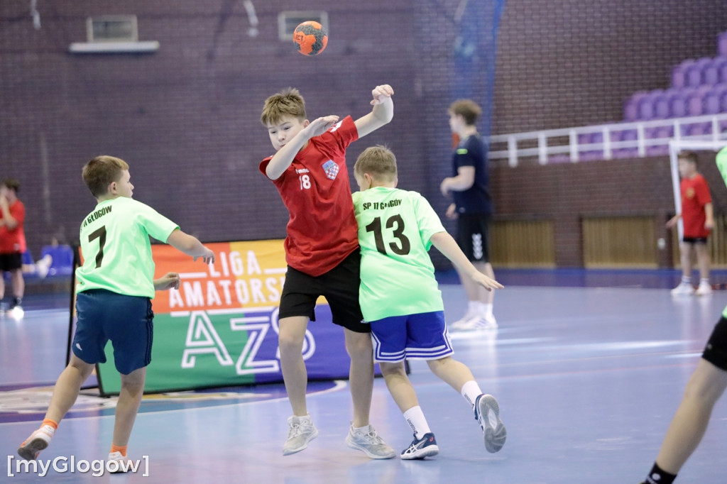 Święto piłki ręcznej! Uczniowie na parkiecie
