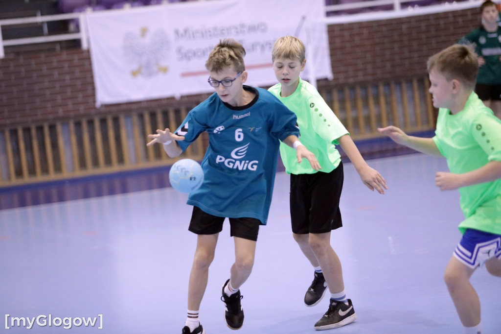 Święto piłki ręcznej! Uczniowie na parkiecie