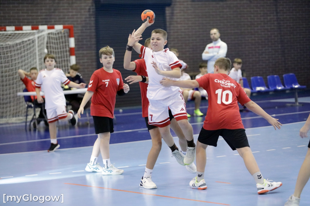 Święto piłki ręcznej! Uczniowie na parkiecie