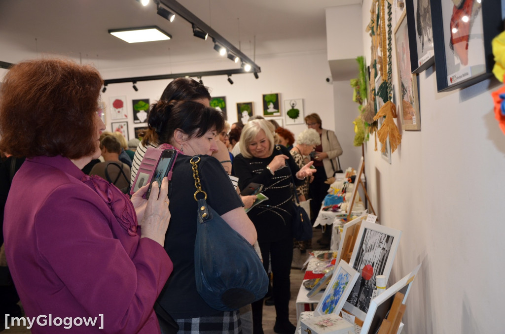 Wystawa rękodzieła seniorów otwarta