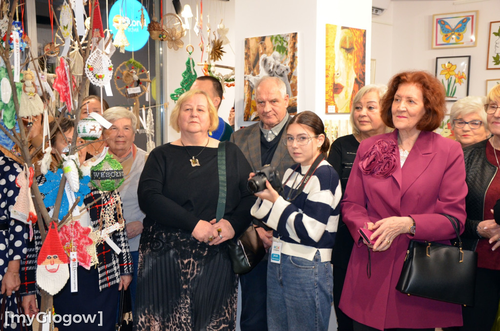 Wystawa rękodzieła seniorów otwarta