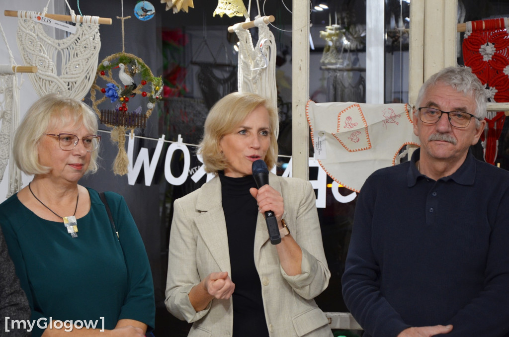 Wystawa rękodzieła seniorów otwarta