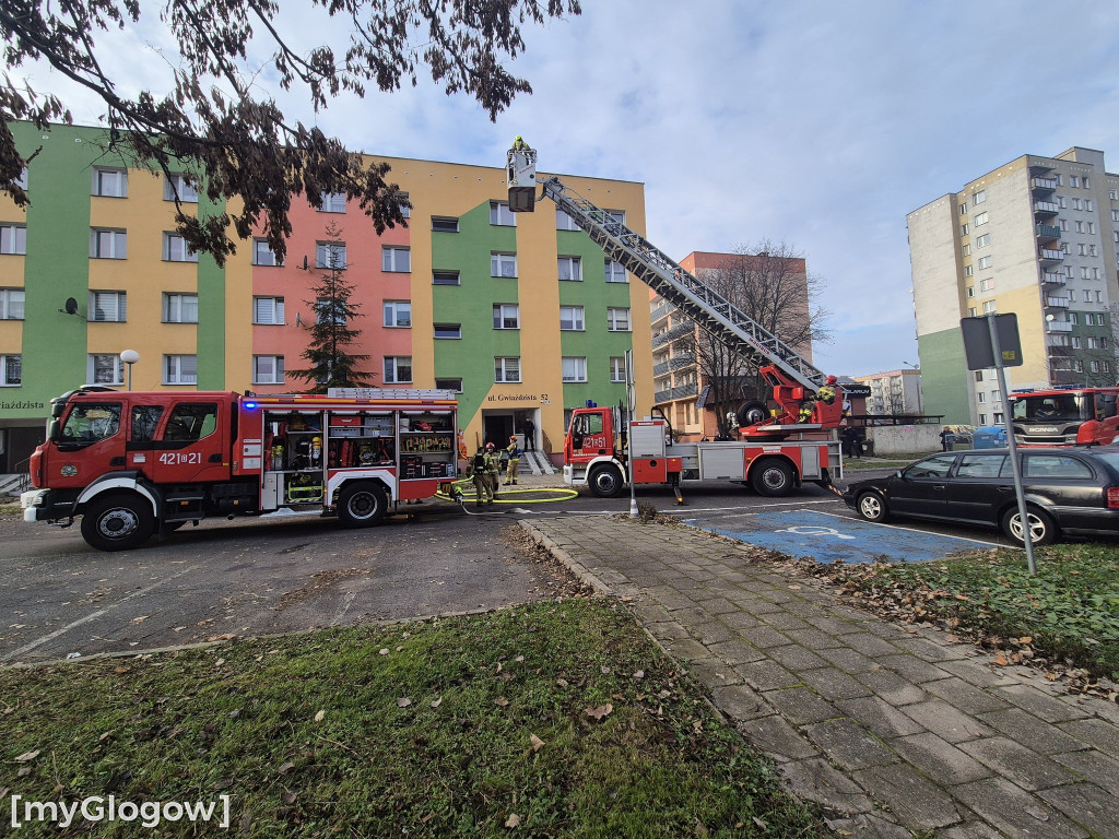 Pożar w bloku na os. Kopernik w Głogowie