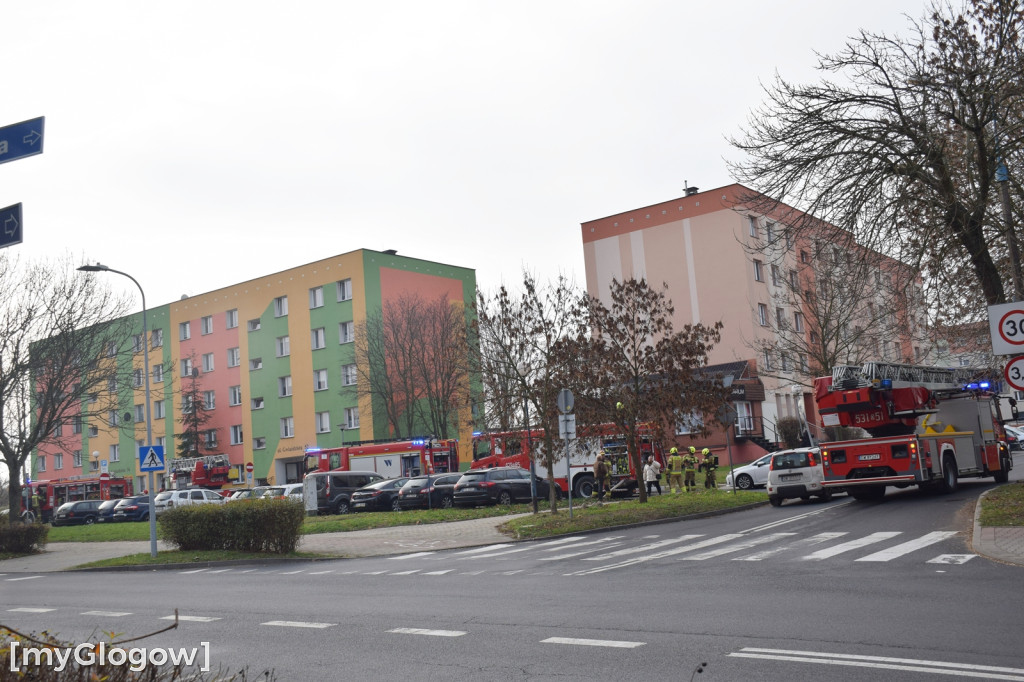 Pożar w bloku na os. Kopernik w Głogowie