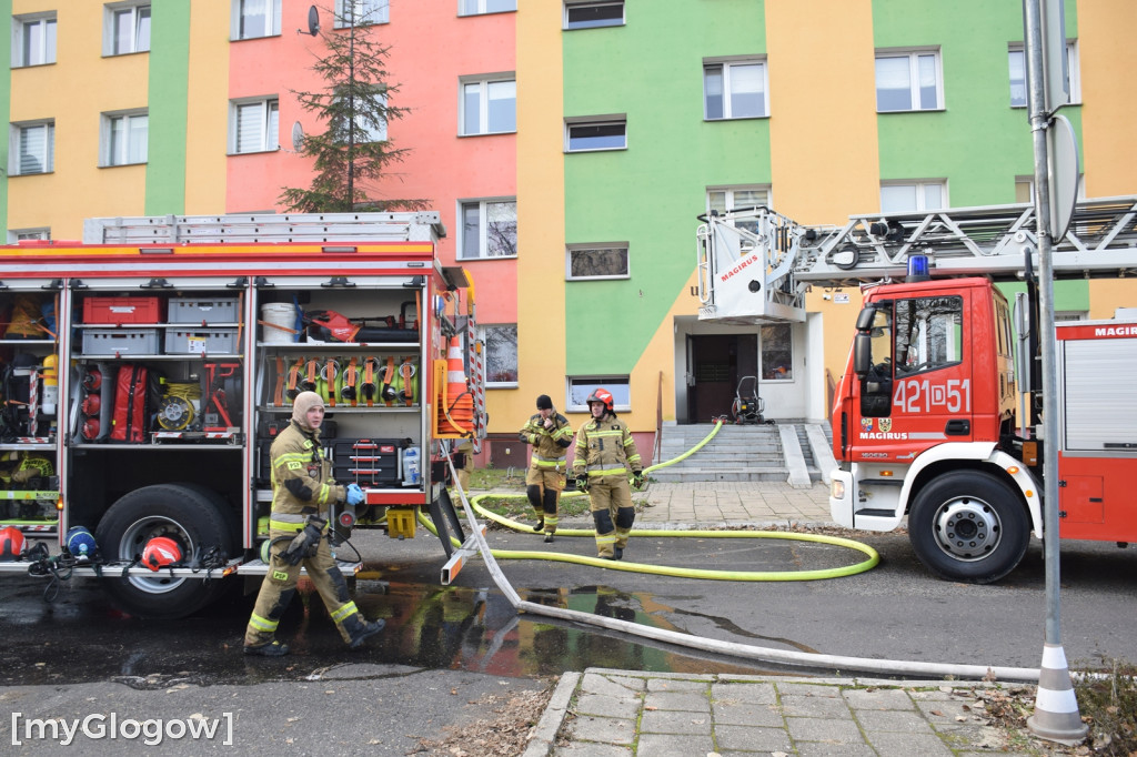Pożar w bloku na os. Kopernik w Głogowie