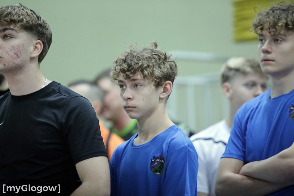 W Głogowie grają w siatkówkę i pomagają