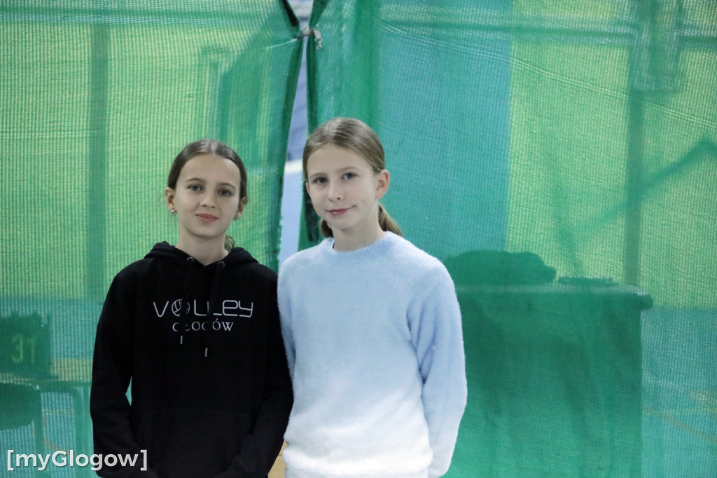 W Głogowie grają w siatkówkę i pomagają