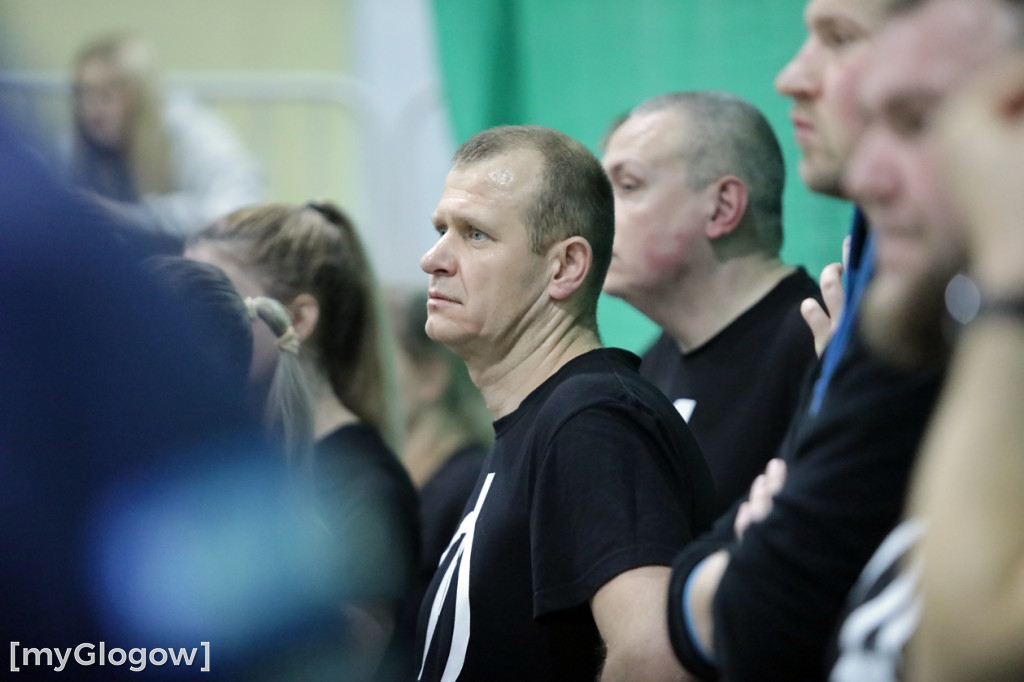 W Głogowie grają w siatkówkę i pomagają