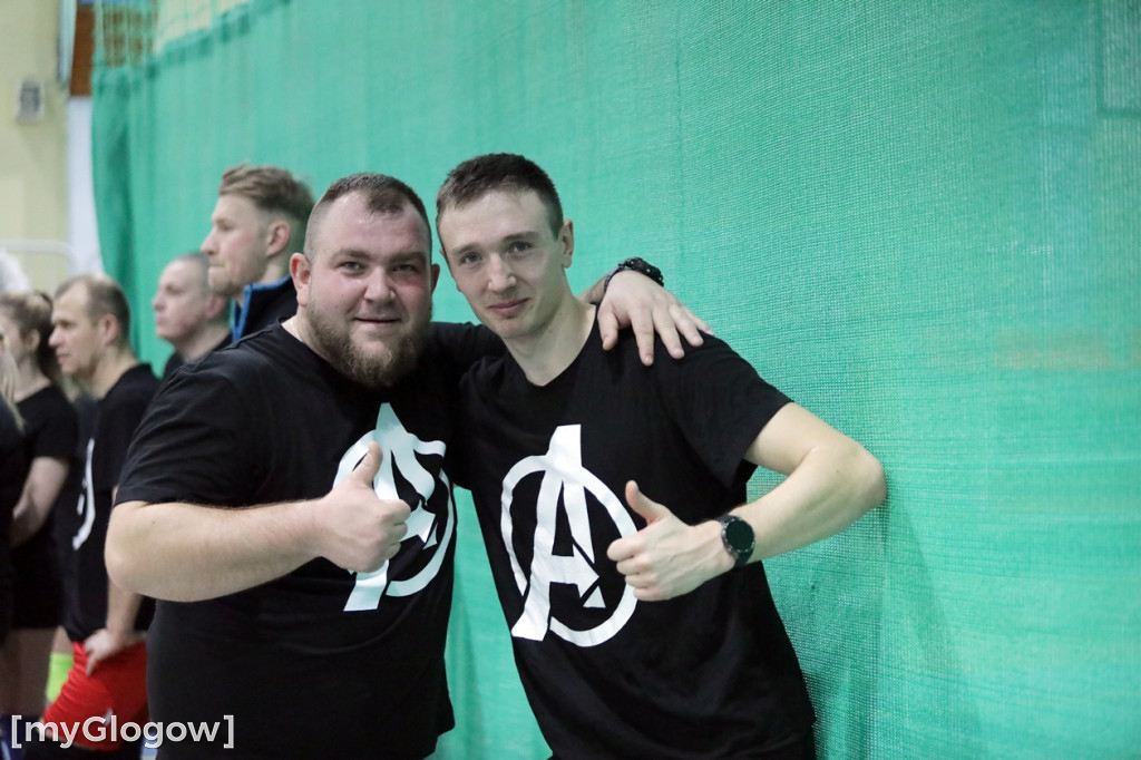 W Głogowie grają w siatkówkę i pomagają